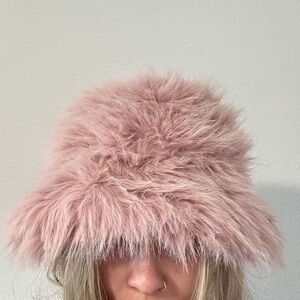 Elegant Blush Fluffy Women's Hat